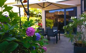 Stay In The Very Heart Of Porec - 50M To The Beach